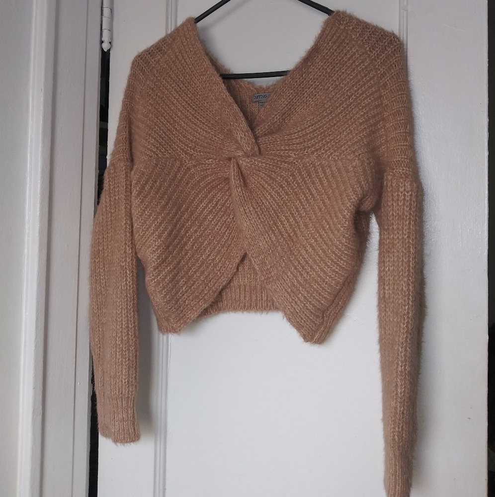 Women's sweater size medium from Casting LA